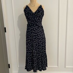Breezy and flattering Finders Midi Navy & White Pattern Dress, M, EUC